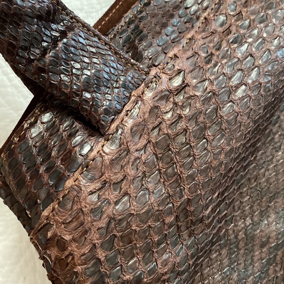 Sale!🛍️Python Snakeskin Shoulder Bag - Picture 16 of 17